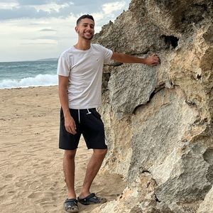 Meet your Posher, Deric